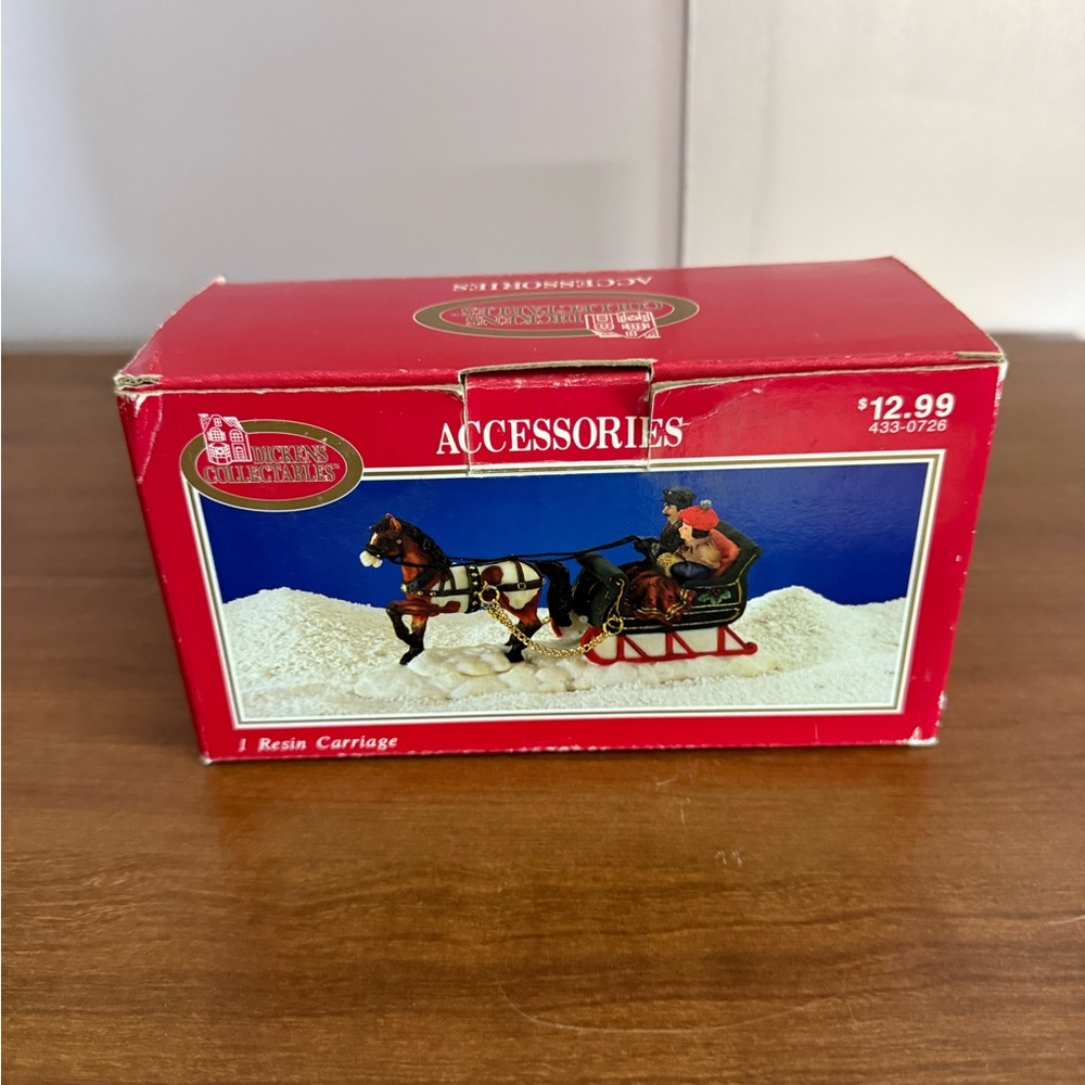 Vintage Holiday Resin Horse and Carriage Figurine – Red and Brown
